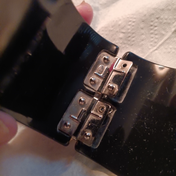 CHANEL SUPER RARE IRIDESCENT 12p CC bracelet cuff/clamper (broken) - Picture 5 of 9